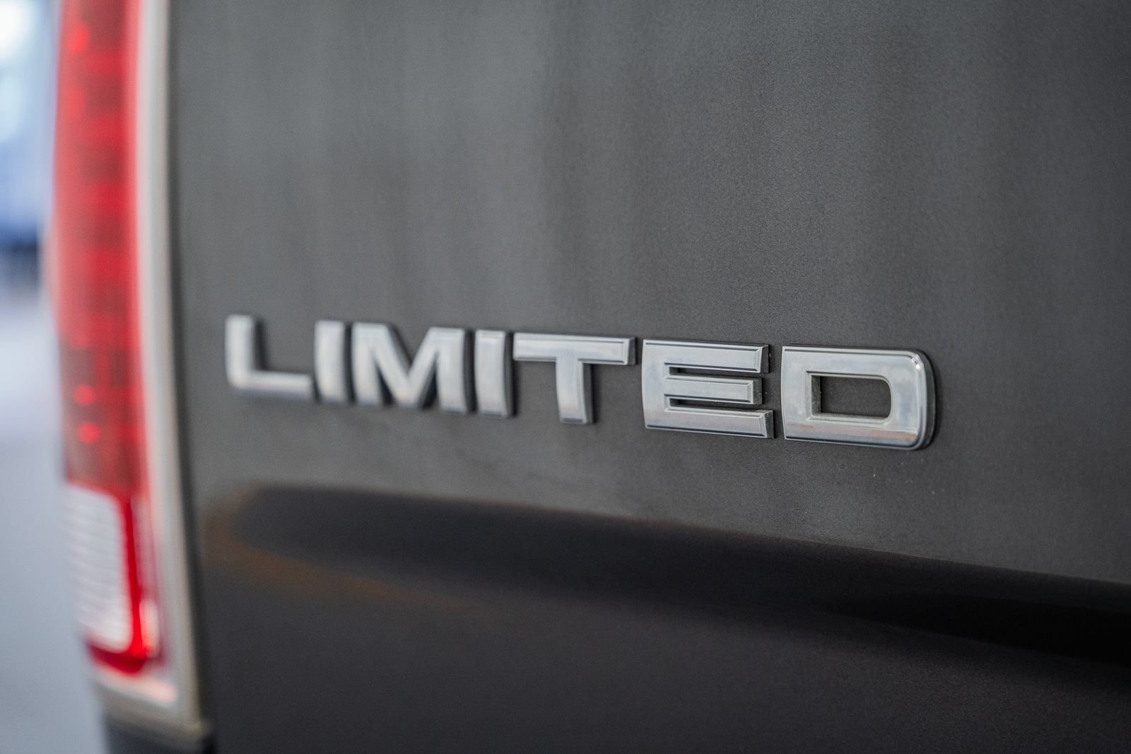 Used 2015 RAM 1500 Limited AWD/4WD image 10