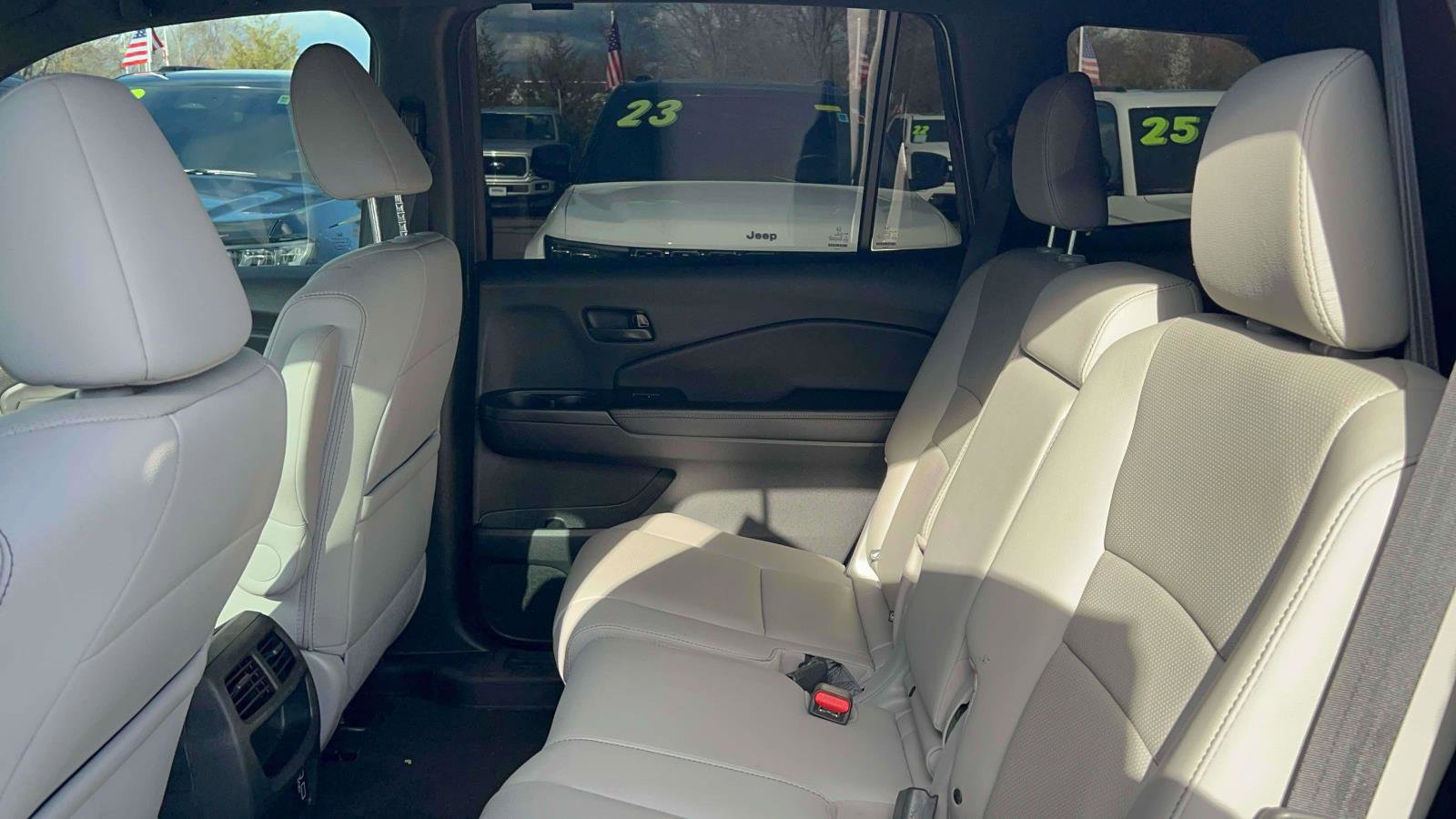 Used 2023 Honda Passport EX-L image 32