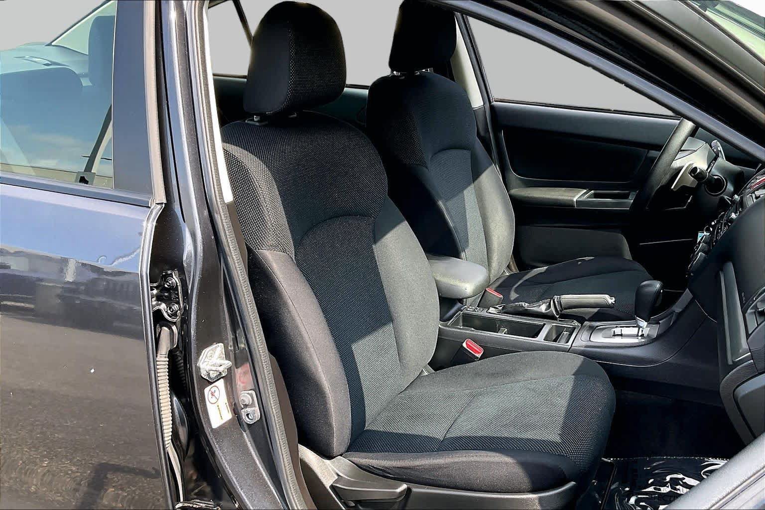 Used 2013 Subaru Impreza 2.0i Premium w/ All-Weather Pkg AWD/4WD image 9