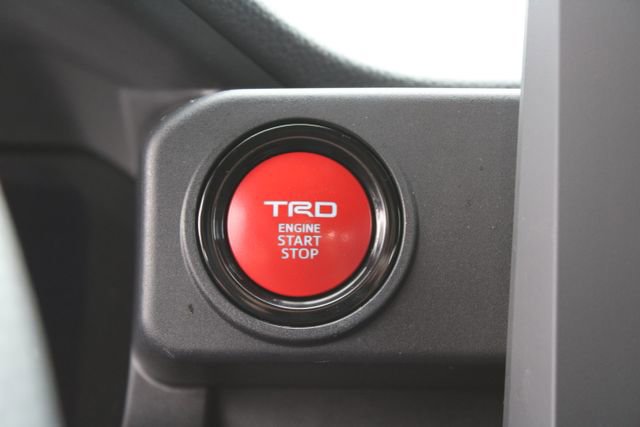 Used 2025 Toyota Tacoma TRD Sport image 33