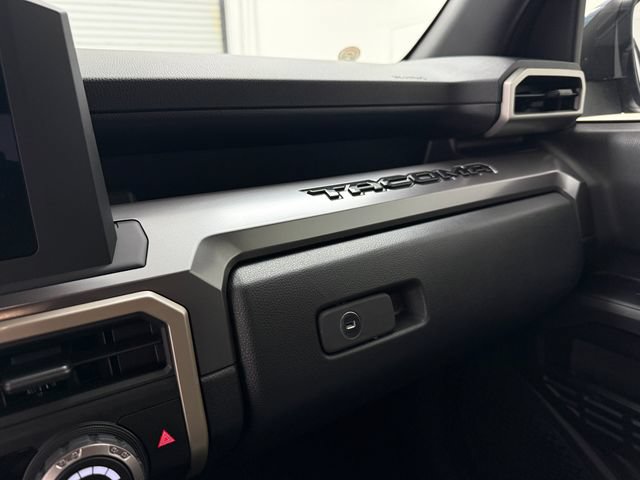 Used 2026 Toyota Tacoma SR5 AWD/4WD image 25