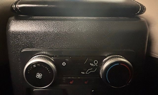 Used 2024 Ford Explorer Limited w/ Limited Technology Package image 19