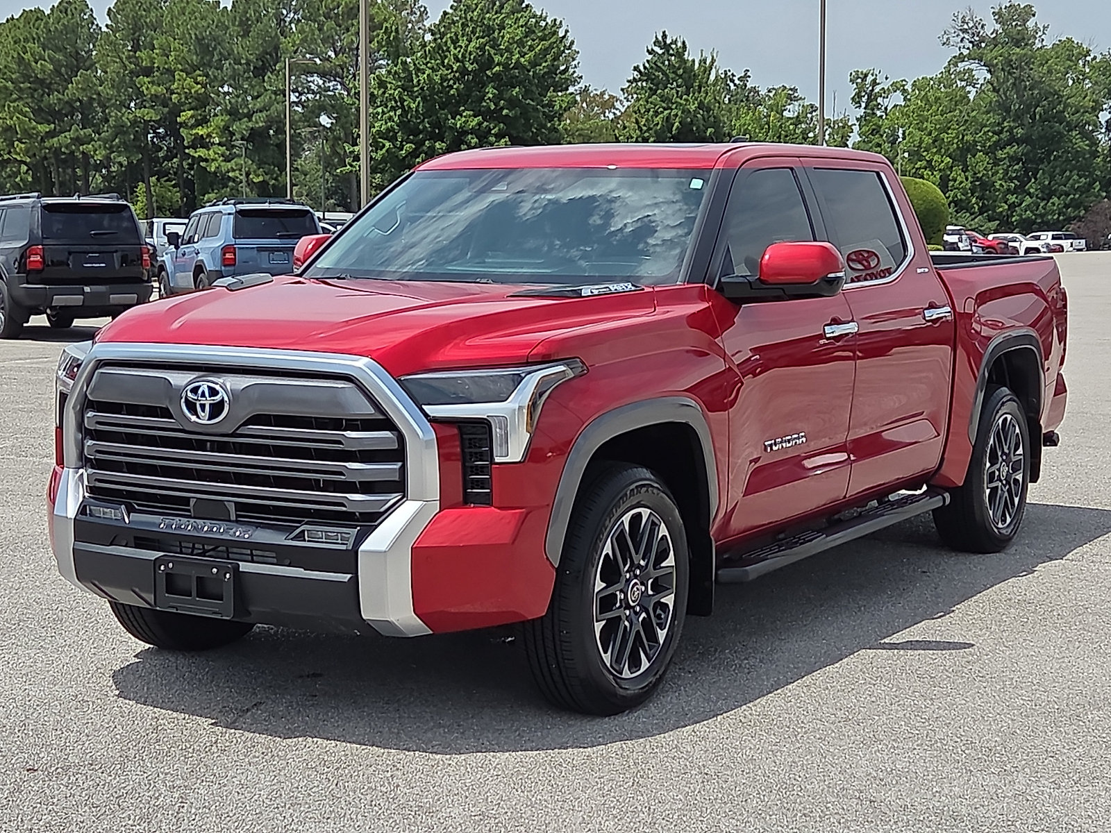 Used 2024 Toyota Tundra Limited w/ Power Package AWD/4WD image 2