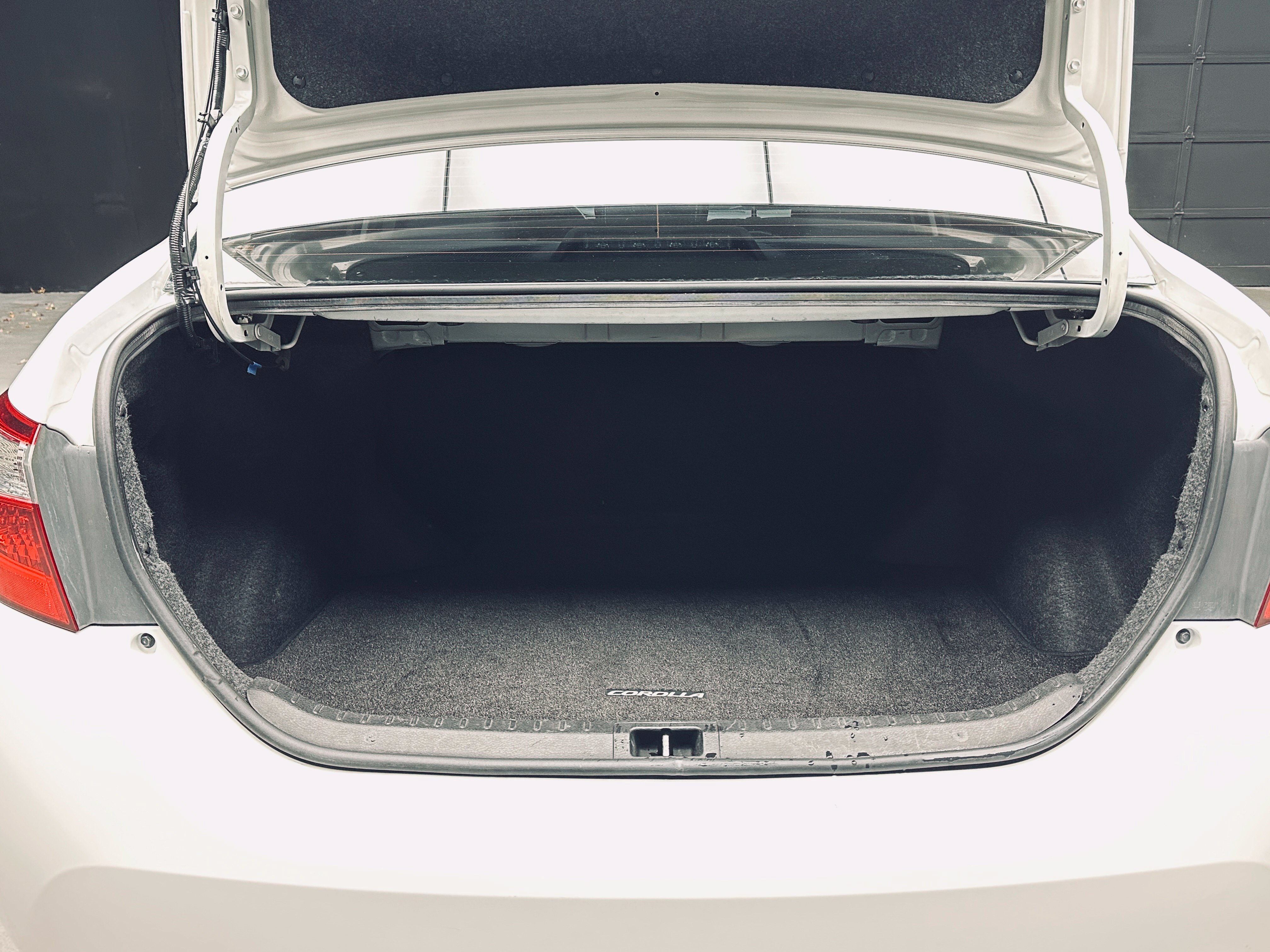 Used 2015 Toyota Corolla S FWD image 35