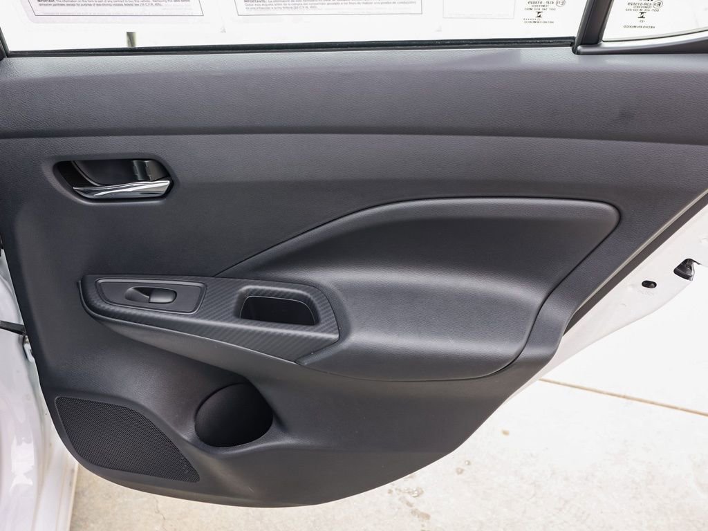 Used 2025 Nissan Versa SV w/ Trunk Package image 18