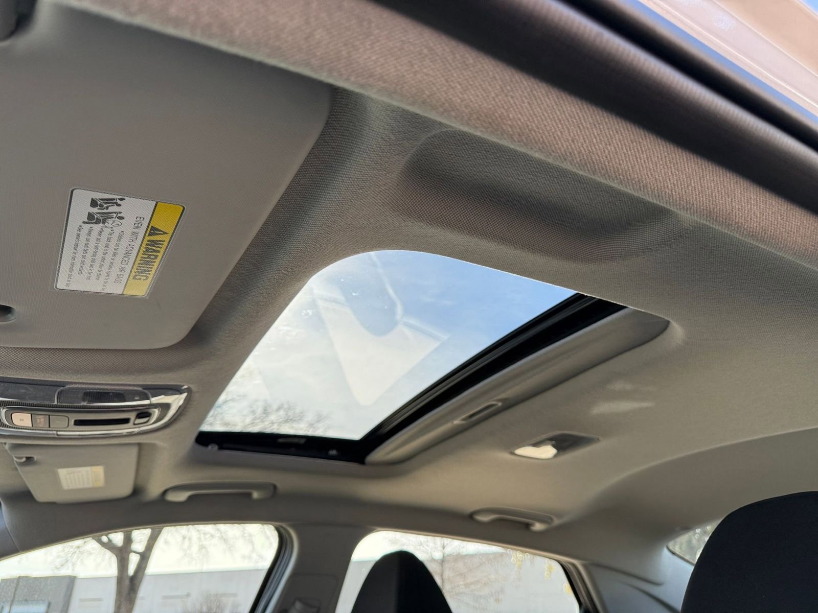 Used 2025 Hyundai Elantra SEL image 30