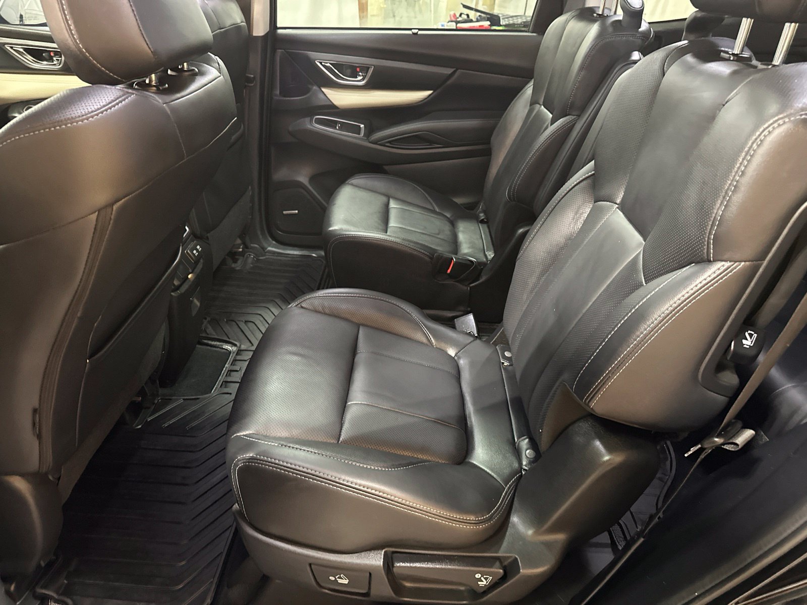 Used 2020 Subaru Ascent Limited w/ Technology Package AWD/4WD image 11