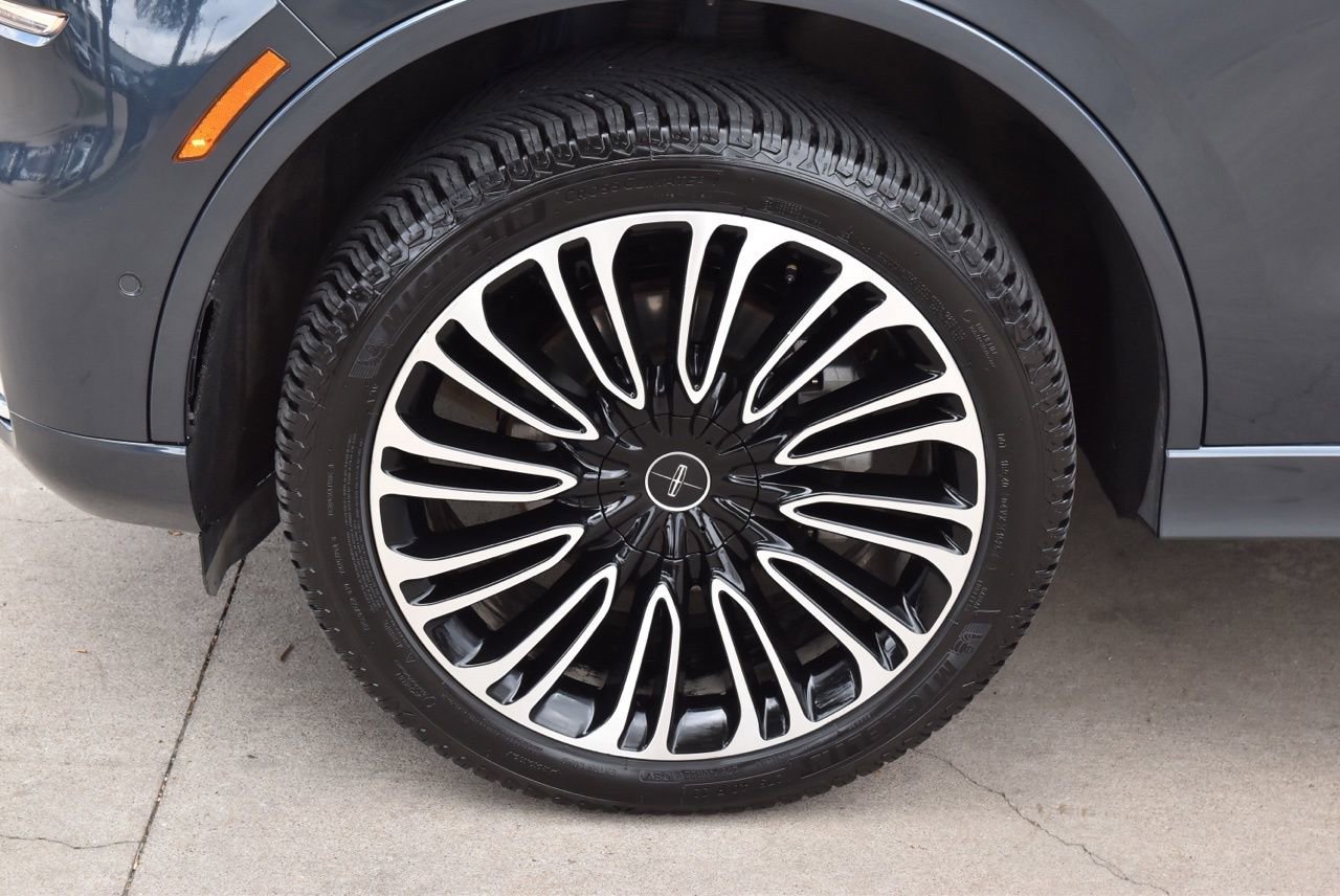 Used 2024 Lincoln Aviator Black Label w/ Dynamic Handling Package image 41