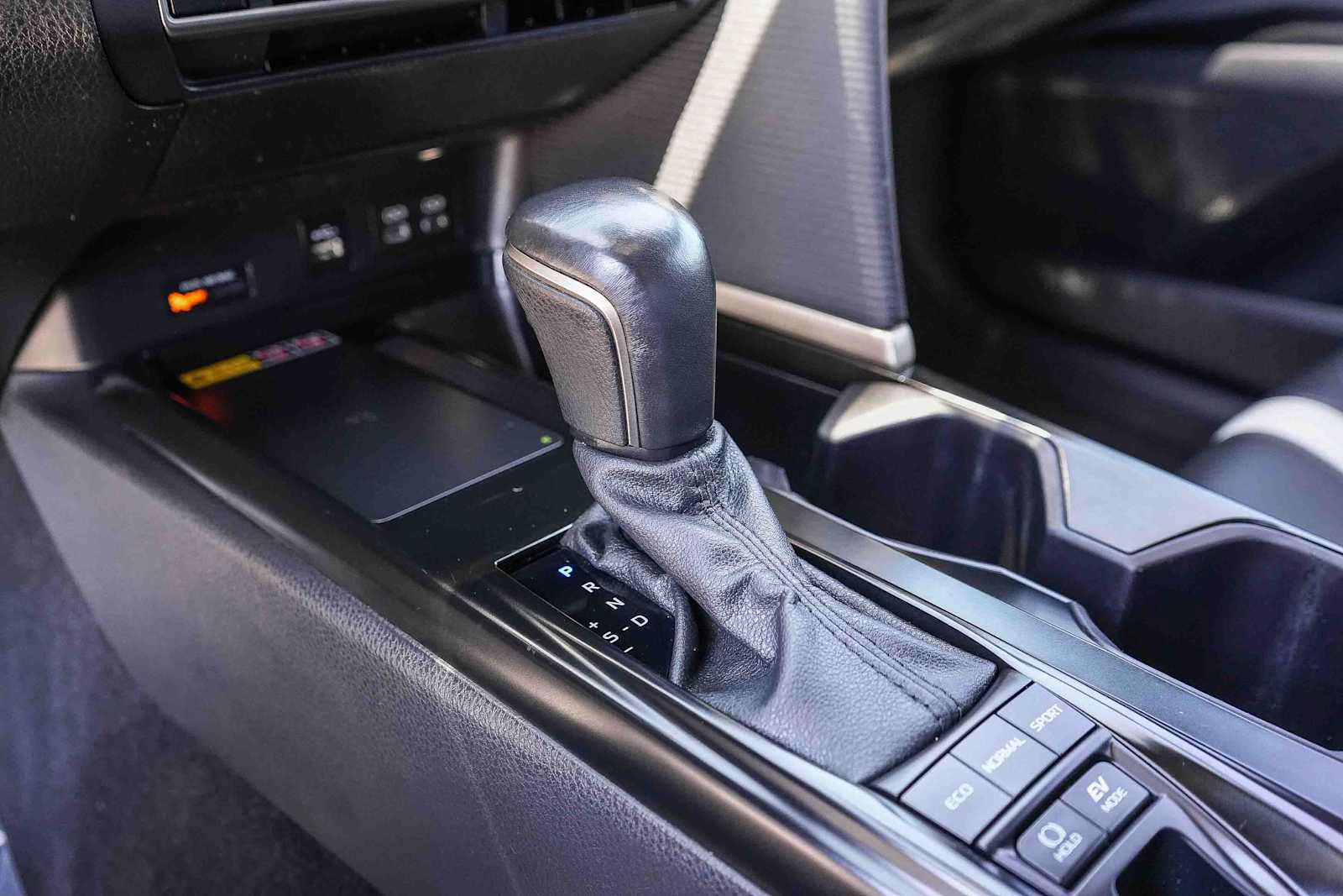 Used 2025 Toyota Camry SE FWD image 20