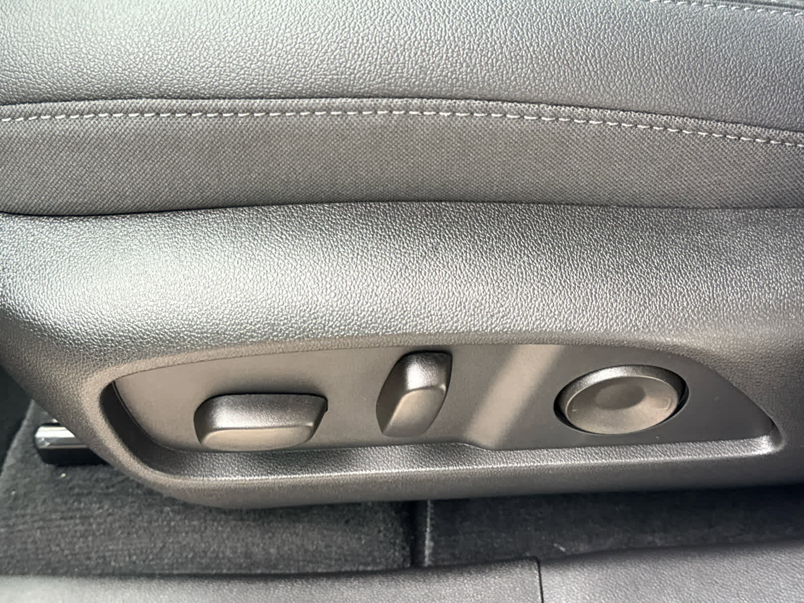 New 2026 Chevrolet Equinox LT w/ Convenience Package II image 12