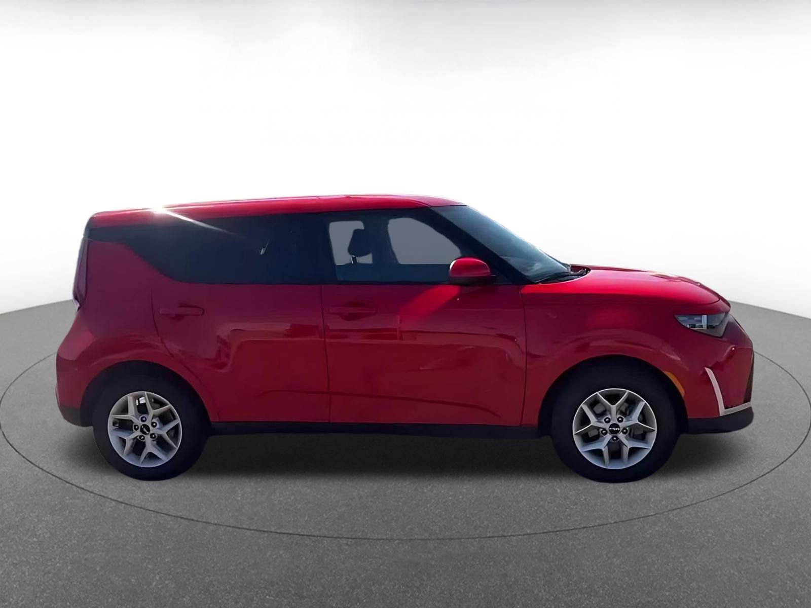 Used 2025 Kia Soul LX w/ LX Technology Package image 15