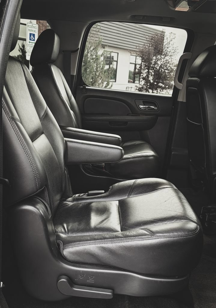 Used 2011 Chevrolet Suburban LTZ AWD/4WD image 29