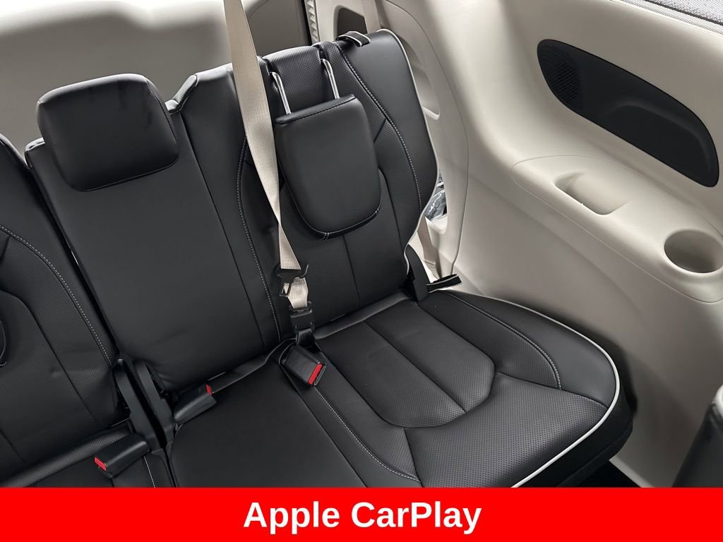 Used 2024 Chrysler Pacifica Limited image 21