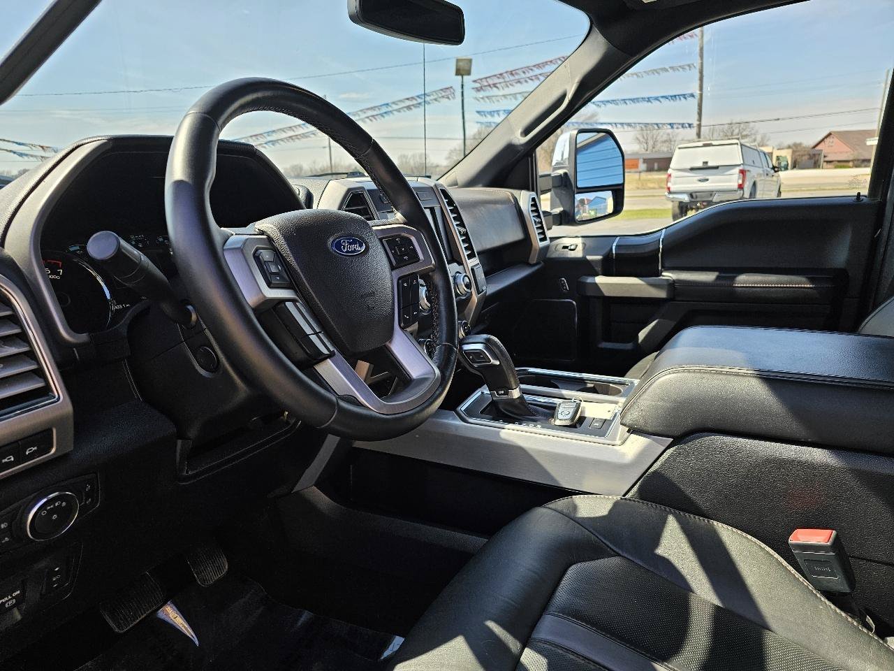 Used 2019 Ford F150 Platinum w/ Equipment Group 701A Luxury AWD/4WD image 6