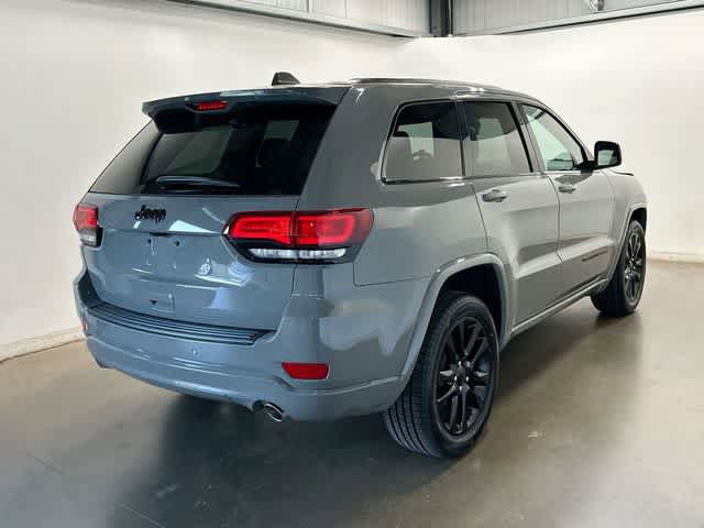 Used 2020 Jeep Grand Cherokee Altitude RWD image 35