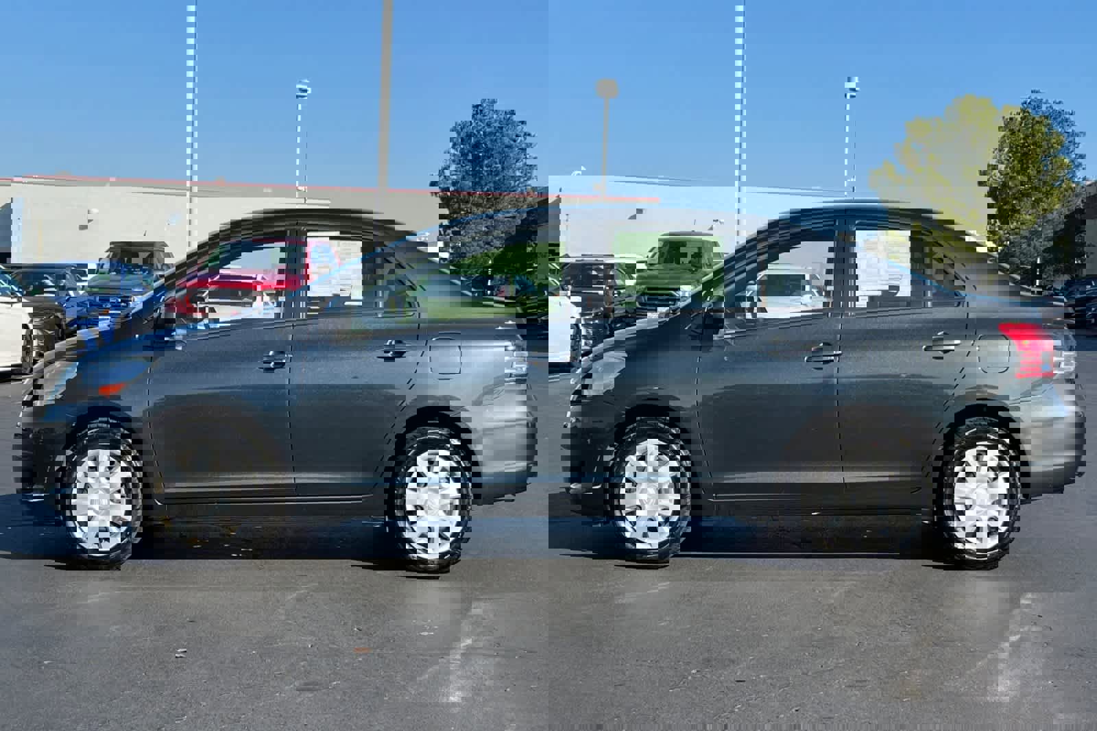 Used 2012 Toyota Yaris Sedan image 9