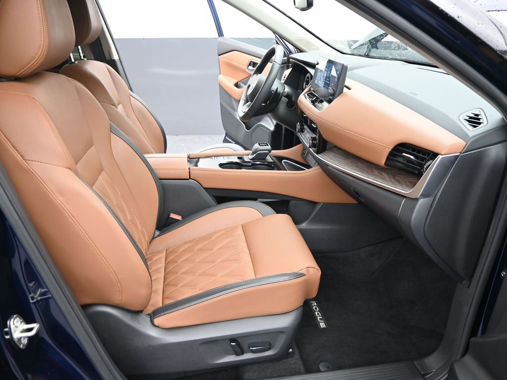 Used 2024 Nissan Rogue Platinum w/ Platinum Premium Package image 25