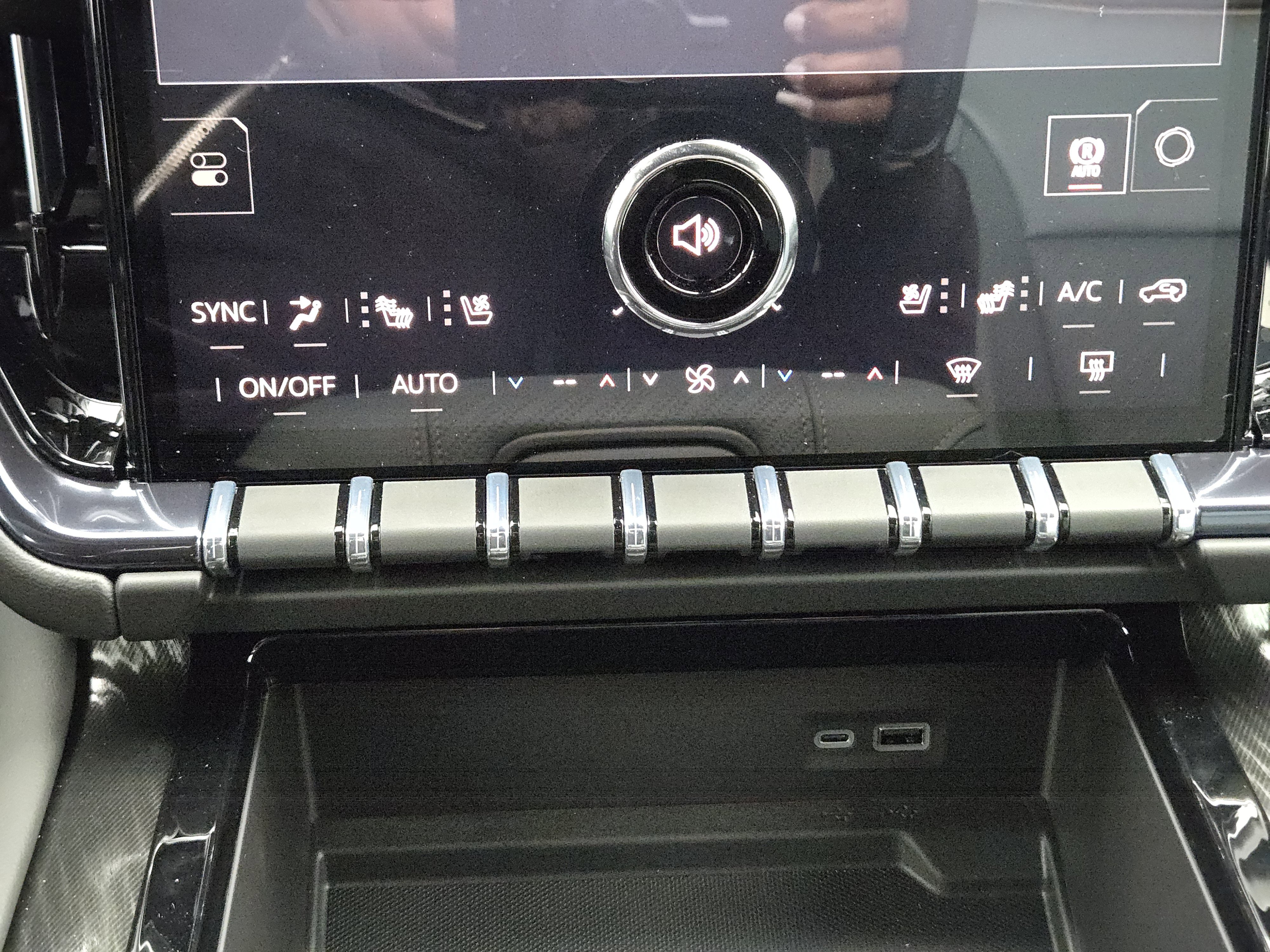 New 2026 GMC Yukon AT4 w/ AT4 Premium Package image 14