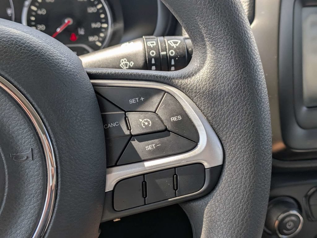 Used 2021 Jeep Renegade Sport FWD image 23