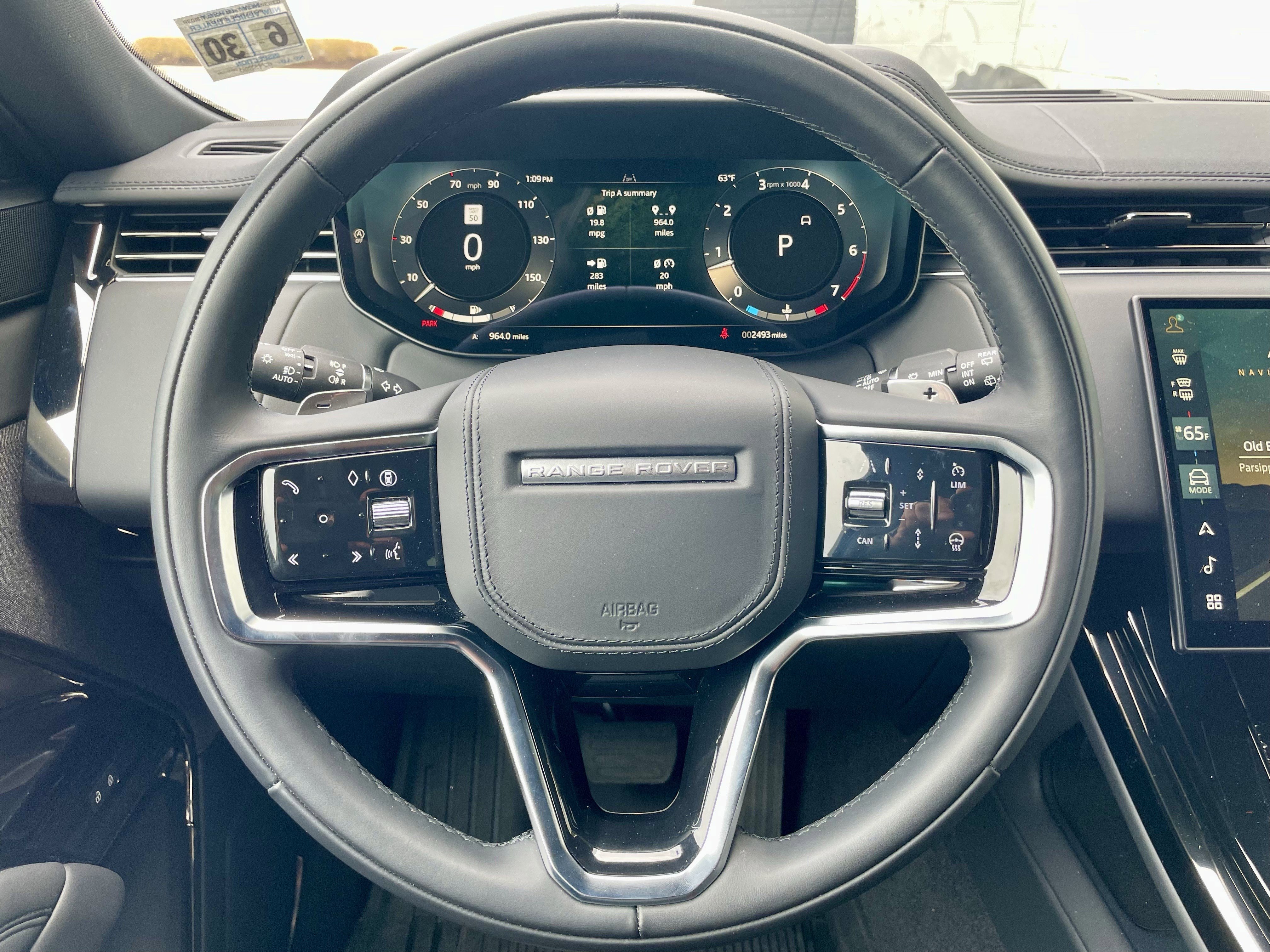 Used 2025 Land Rover Range Rover Sport AWD/4WD image 21