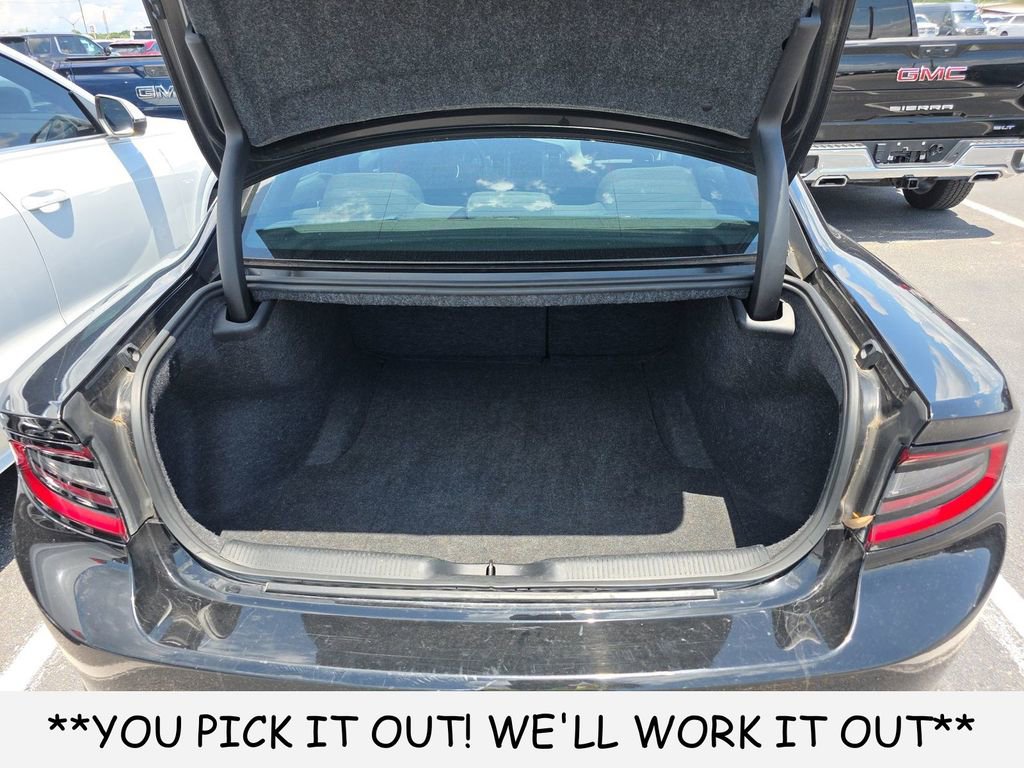 Used 2023 Dodge Charger SXT RWD image 5