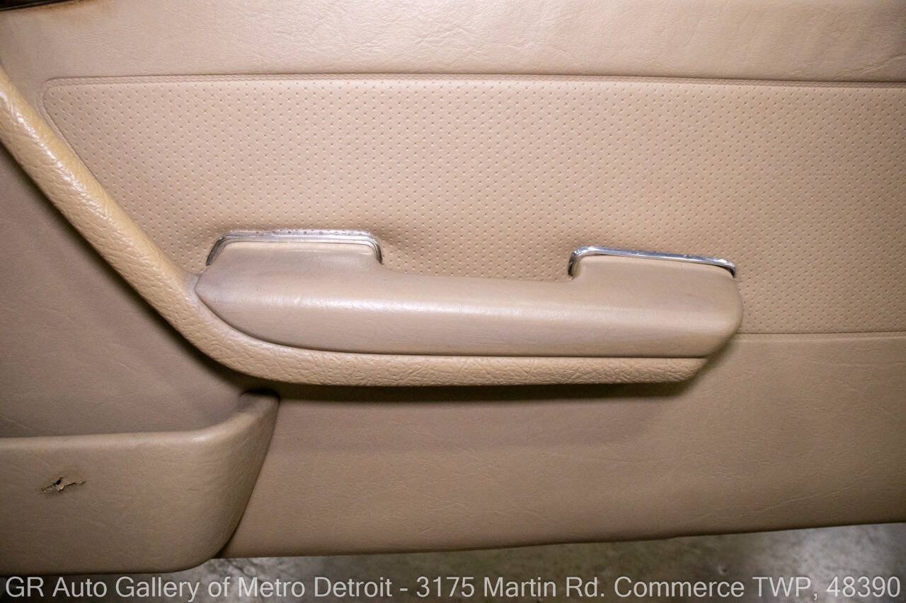 Used 1987 Mercedes-Benz 560 SL image 39