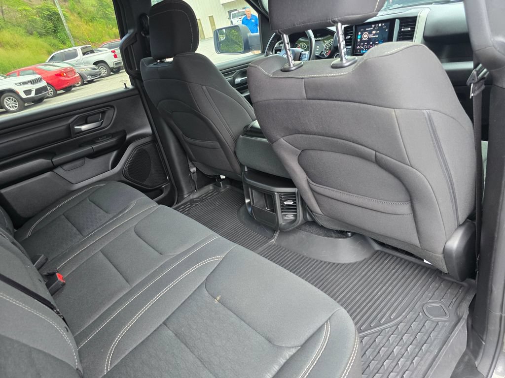 Used 2025 RAM 1500 Warlock AWD/4WD image 27