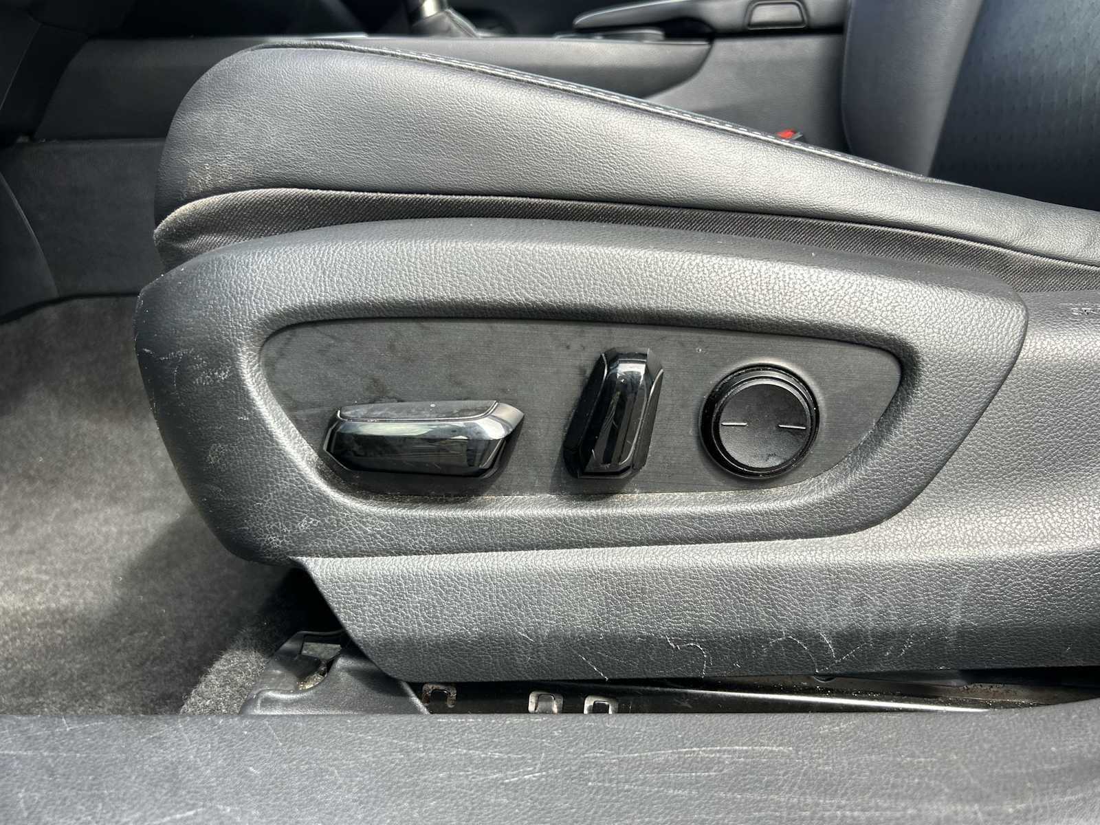 Used 2022 Lexus UX 200 FWD image 14