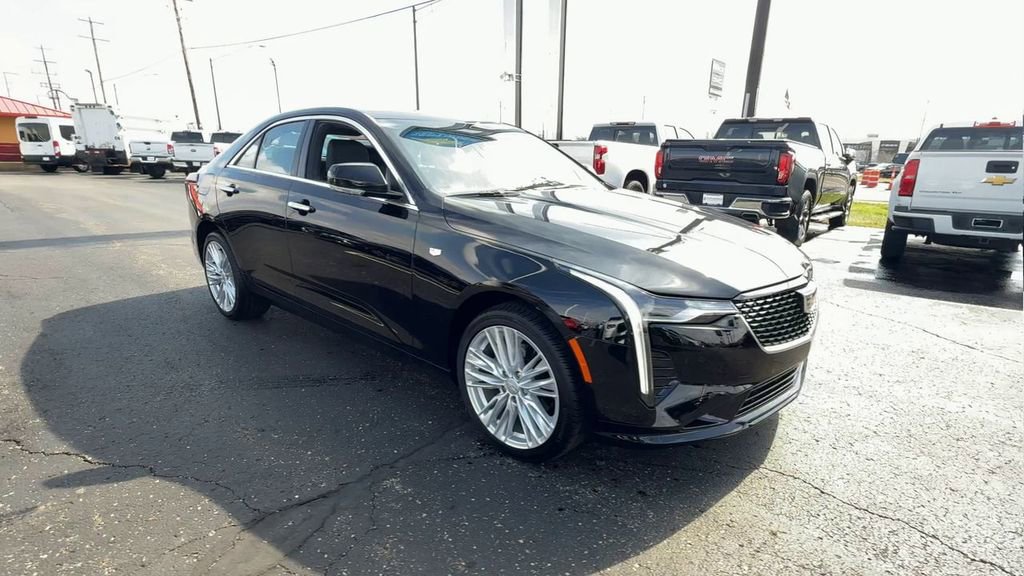 Used 2025 Cadillac CT4 Premium Luxury image 2