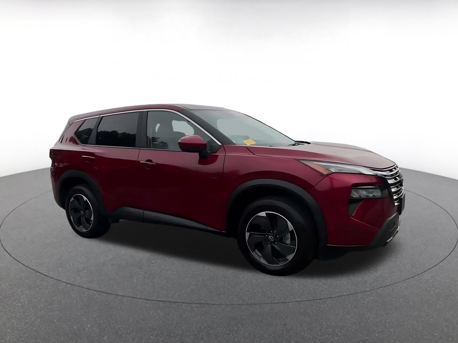 Used 2025 Nissan Rogue SV AWD/4WD image 2