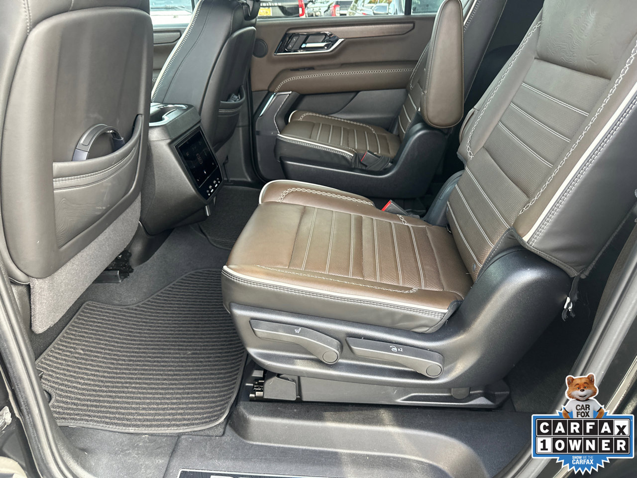 Used 2025 GMC Yukon XL Denali Ultimate AWD/4WD image 21