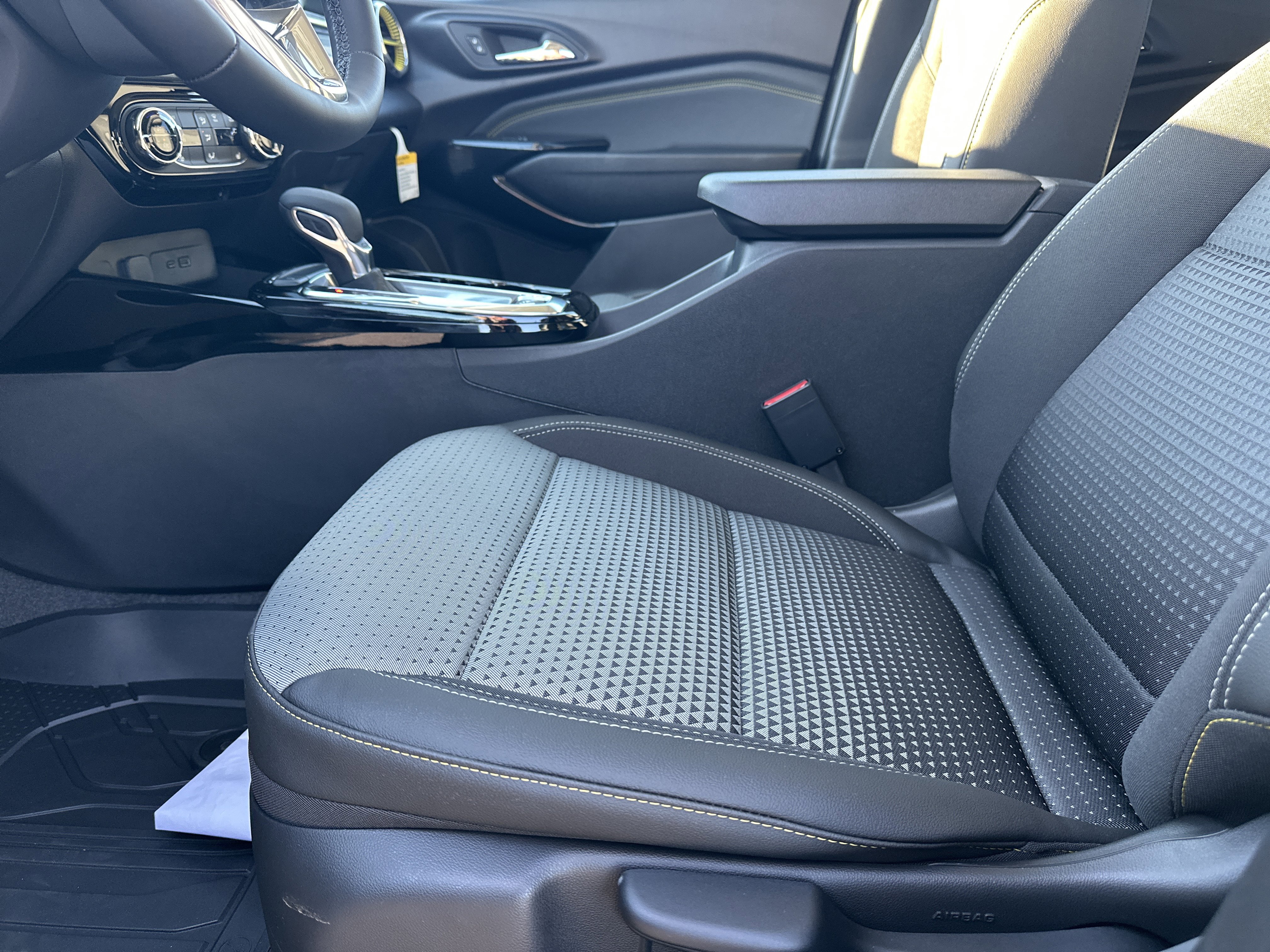 New 2026 Chevrolet Trax LT w/ Driver Confidence Package FWD image 11
