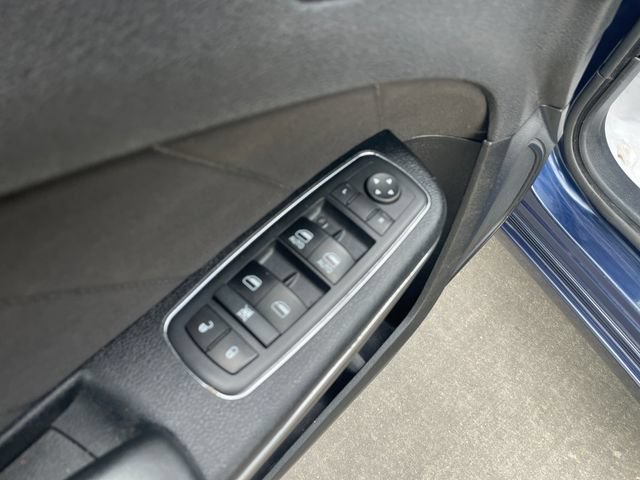 Used 2017 Dodge Charger SXT AWD/4WD image 12