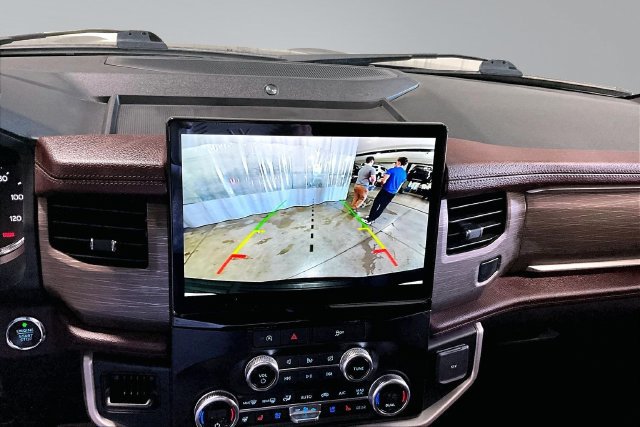Used 2024 Ford Expedition Limited AWD/4WD image 14