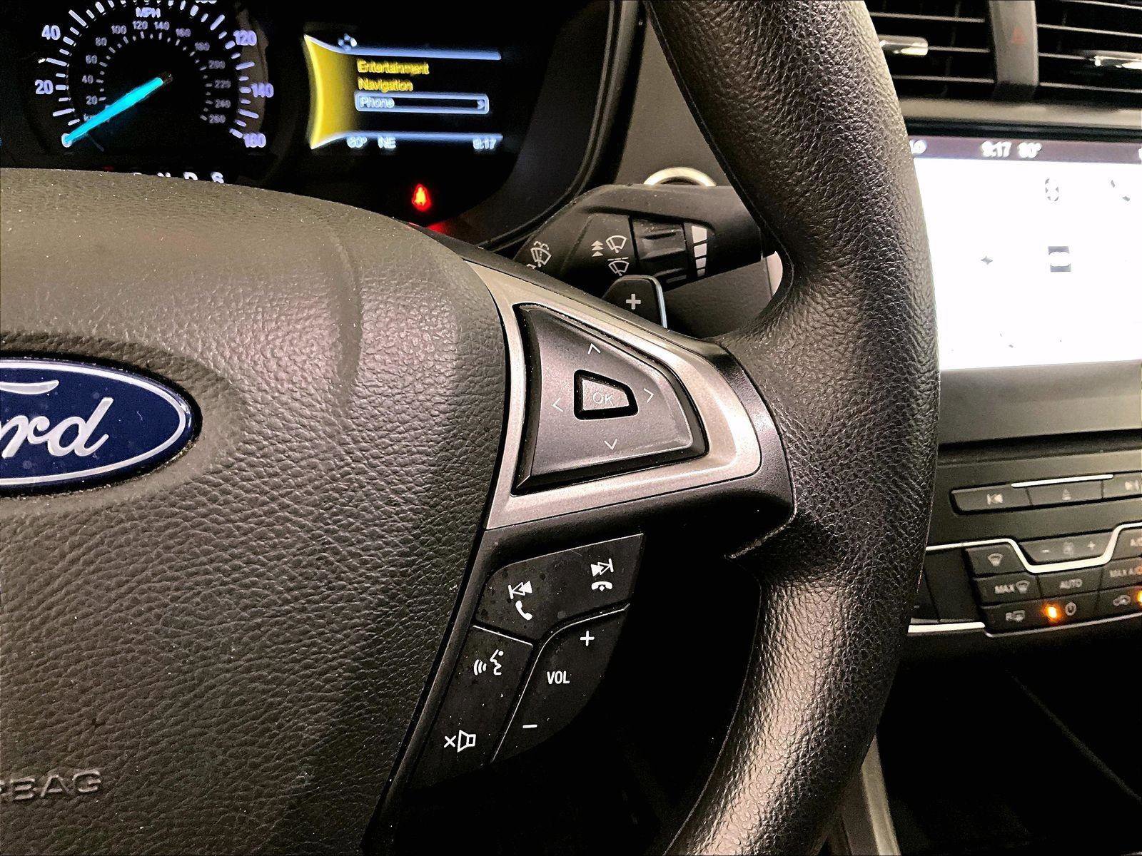 Used 2018 Ford Fusion SE w/ Fusion SE Technology Package image 18