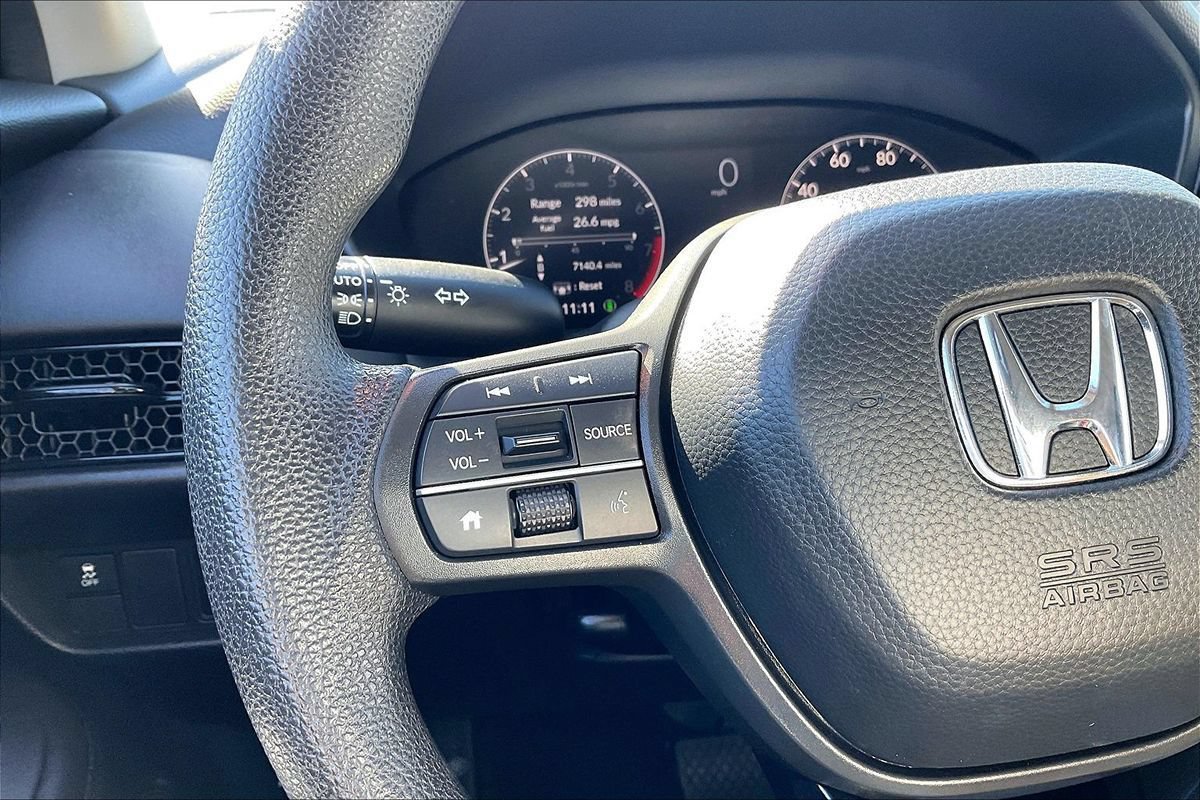 Used 2025 Honda HR-V LX image 32
