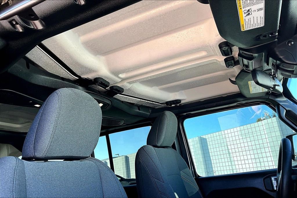 Used 2024 Jeep Wrangler Unlimited image 14