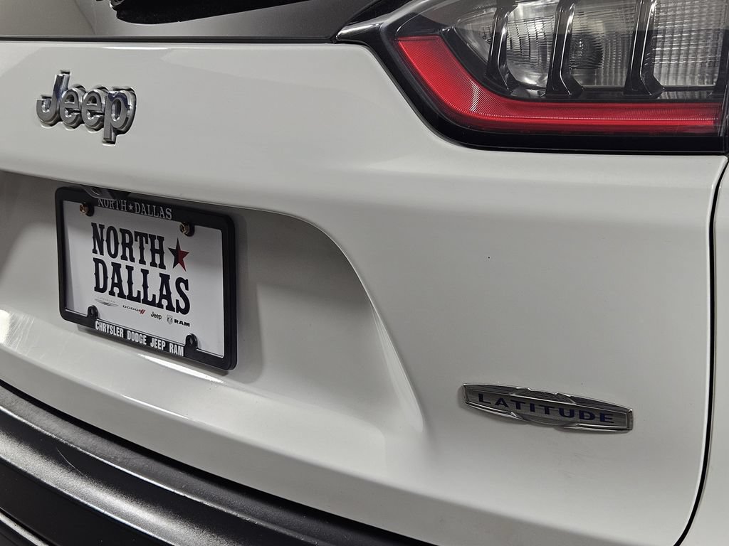 Used 2019 Jeep Cherokee Latitude Plus FWD image 4