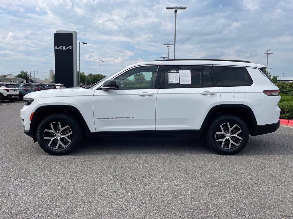 Used 2024 Jeep Grand Cherokee L Limited AWD/4WD image 4