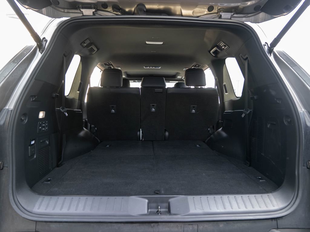 Used 2023 Lexus LX 600 4WD w/ Appearance Package image 43