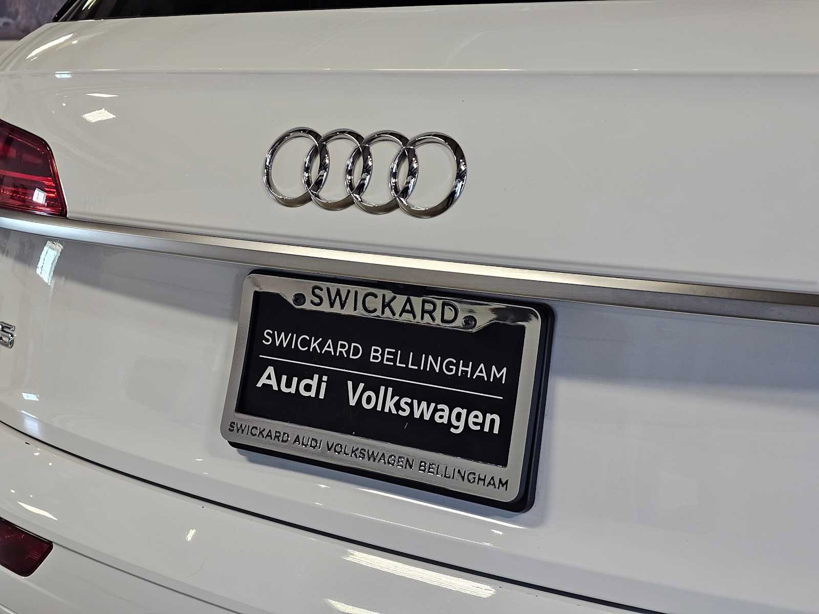 Used 2024 Audi Q5 e Premium w/ Convenience Package AWD/4WD image 14