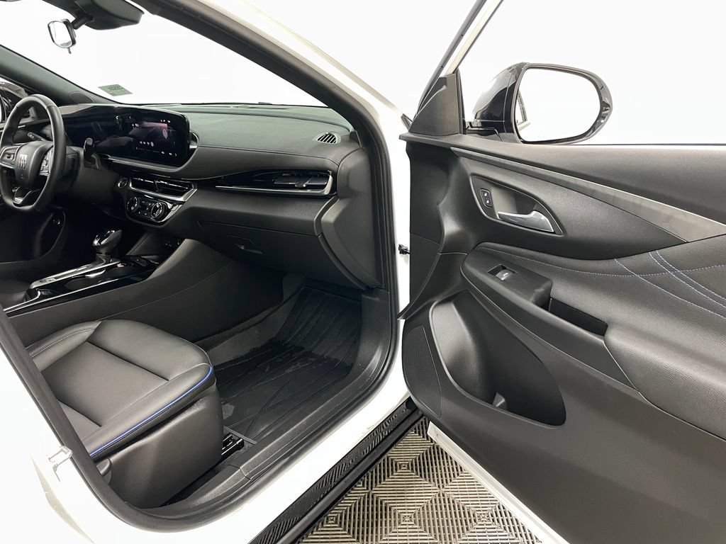 Certified 2024 Buick Envista Sport Touring w/ Convenience I Package FWD image 34