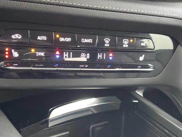 Used 2023 Buick Envision Essence image 28