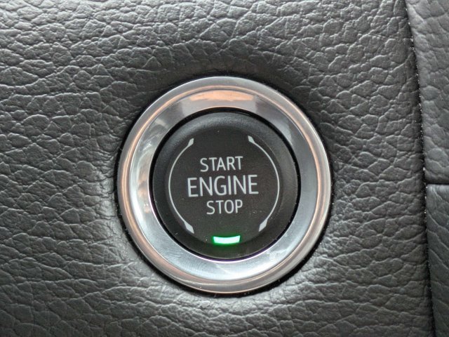 Used 2024 GMC Yukon Denali RWD image 33
