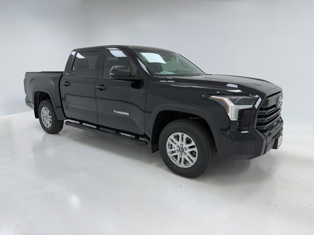 New 2026 Toyota Tundra SR5 w/ SR5 Convenience Package