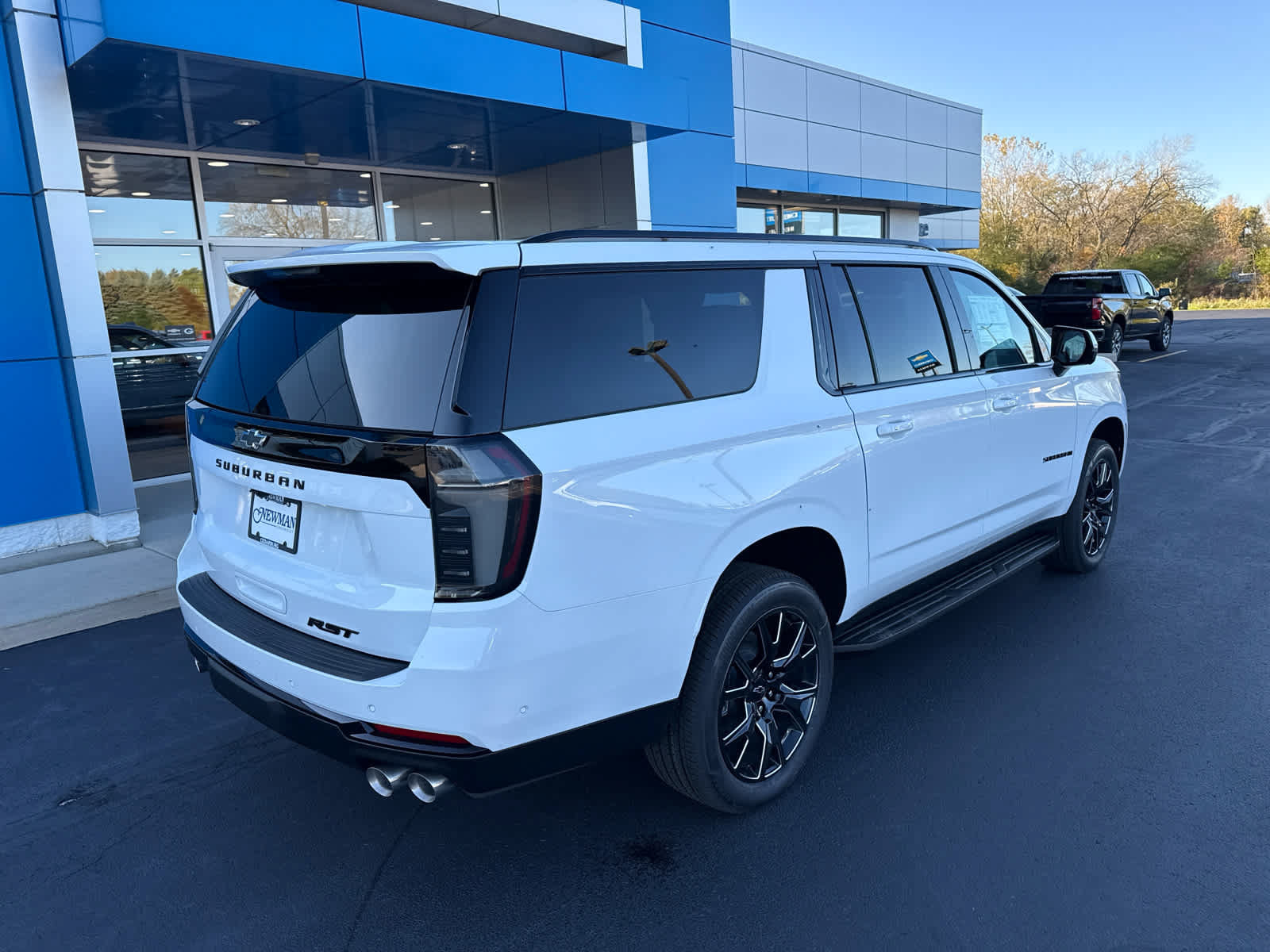 New 2027 Chevrolet Suburban RST w/ Comfort Package AWD/4WD image 14