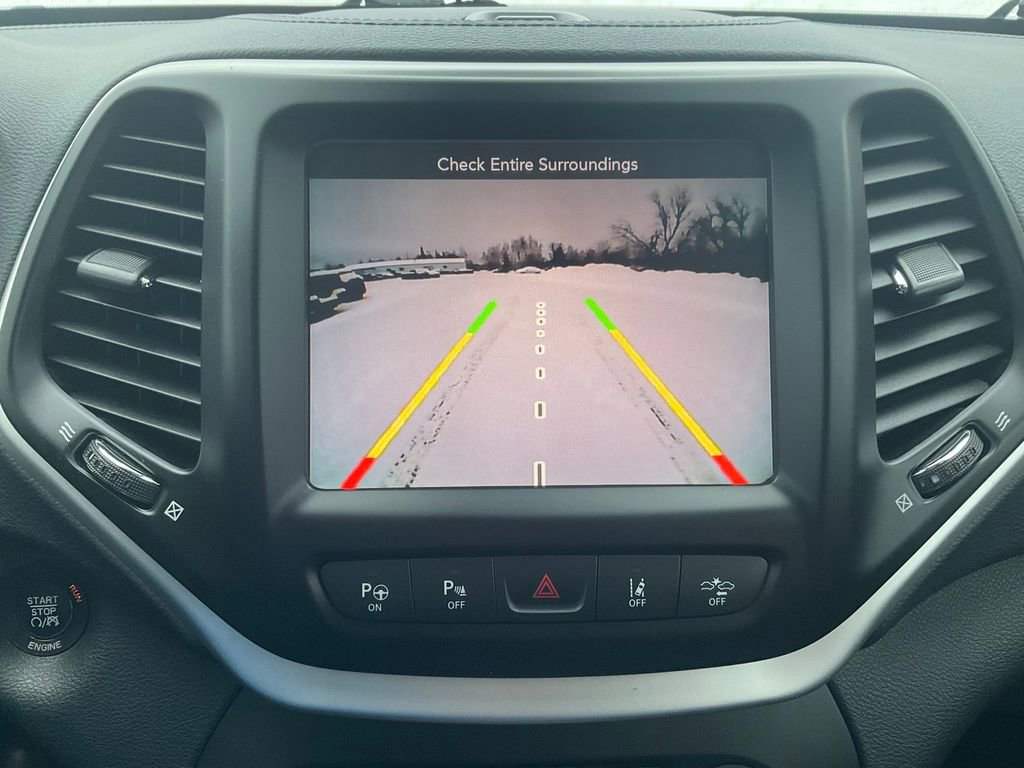 Used 2015 Jeep Cherokee Limited w/ Luxury Group AWD/4WD image 14