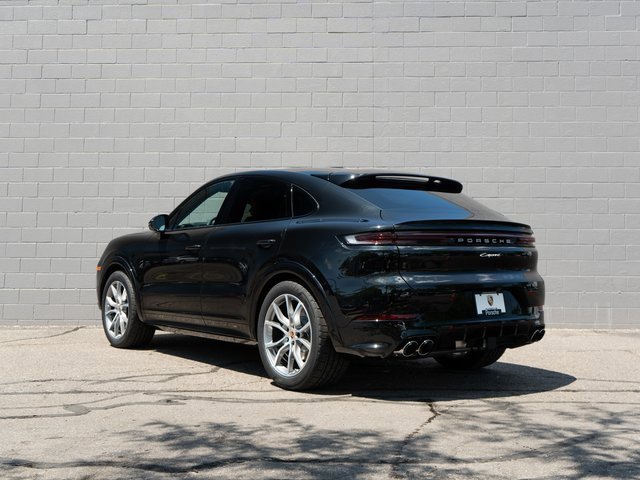 New 2025 Porsche Cayenne Coupe image 3