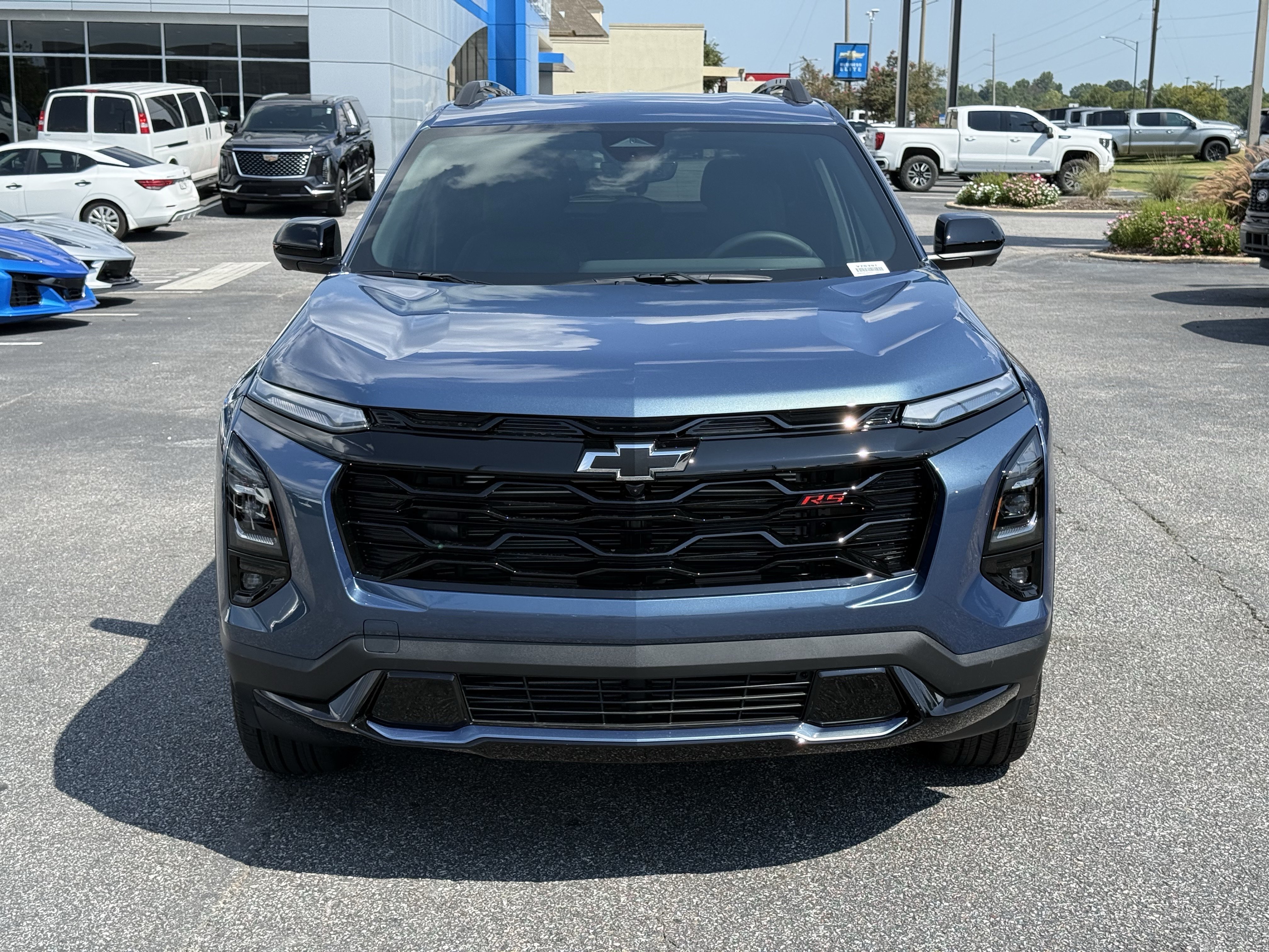 New 2027 Chevrolet Equinox RS w/ Safety and Technology Package FWD image 3