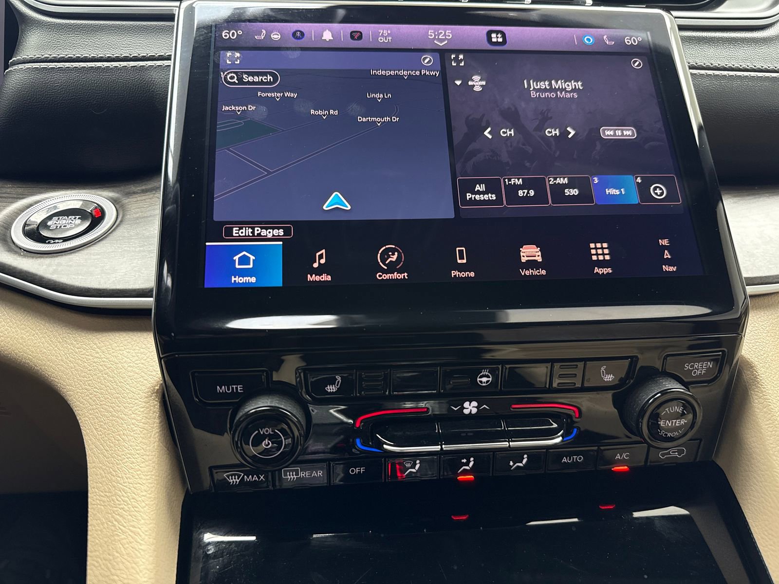 Used 2025 Jeep Grand Cherokee Limited w/ Black Appearance Package image 31